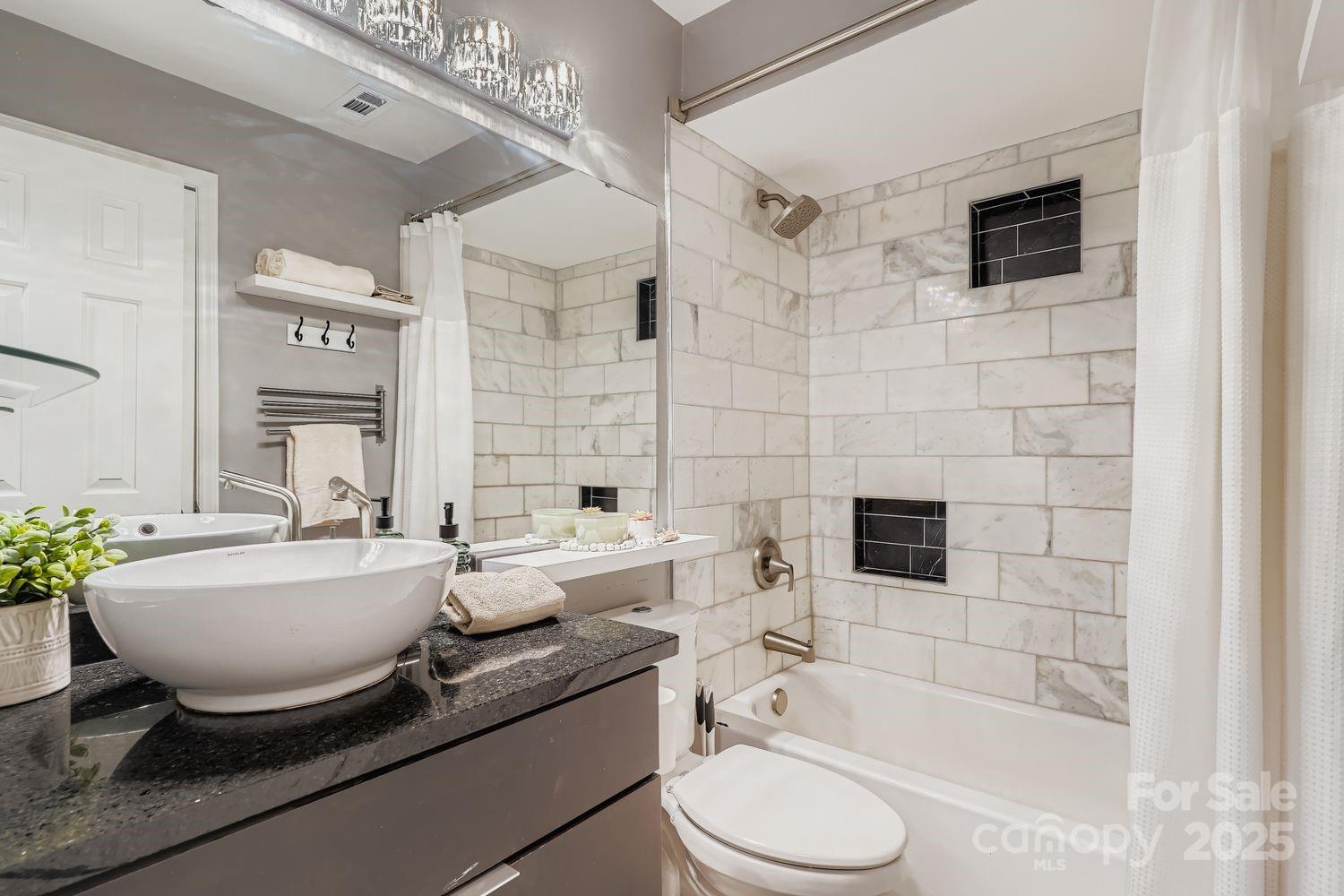 529 N Graham Street Unit: 2G