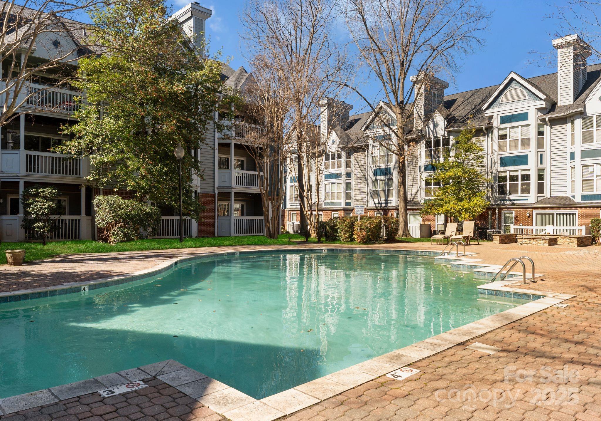 529 N Graham Street Unit: 2G