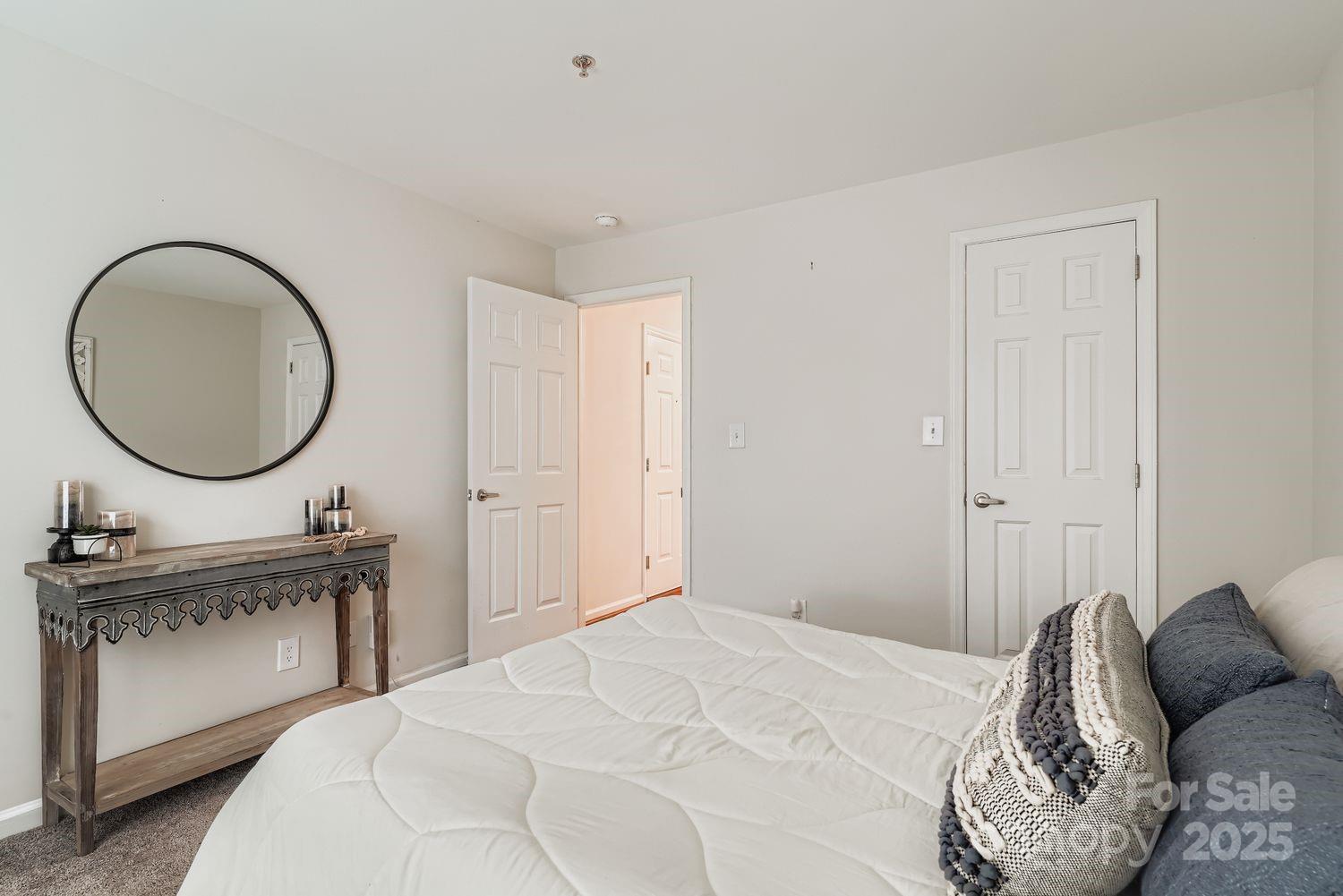 529 N Graham Street Unit: 2G