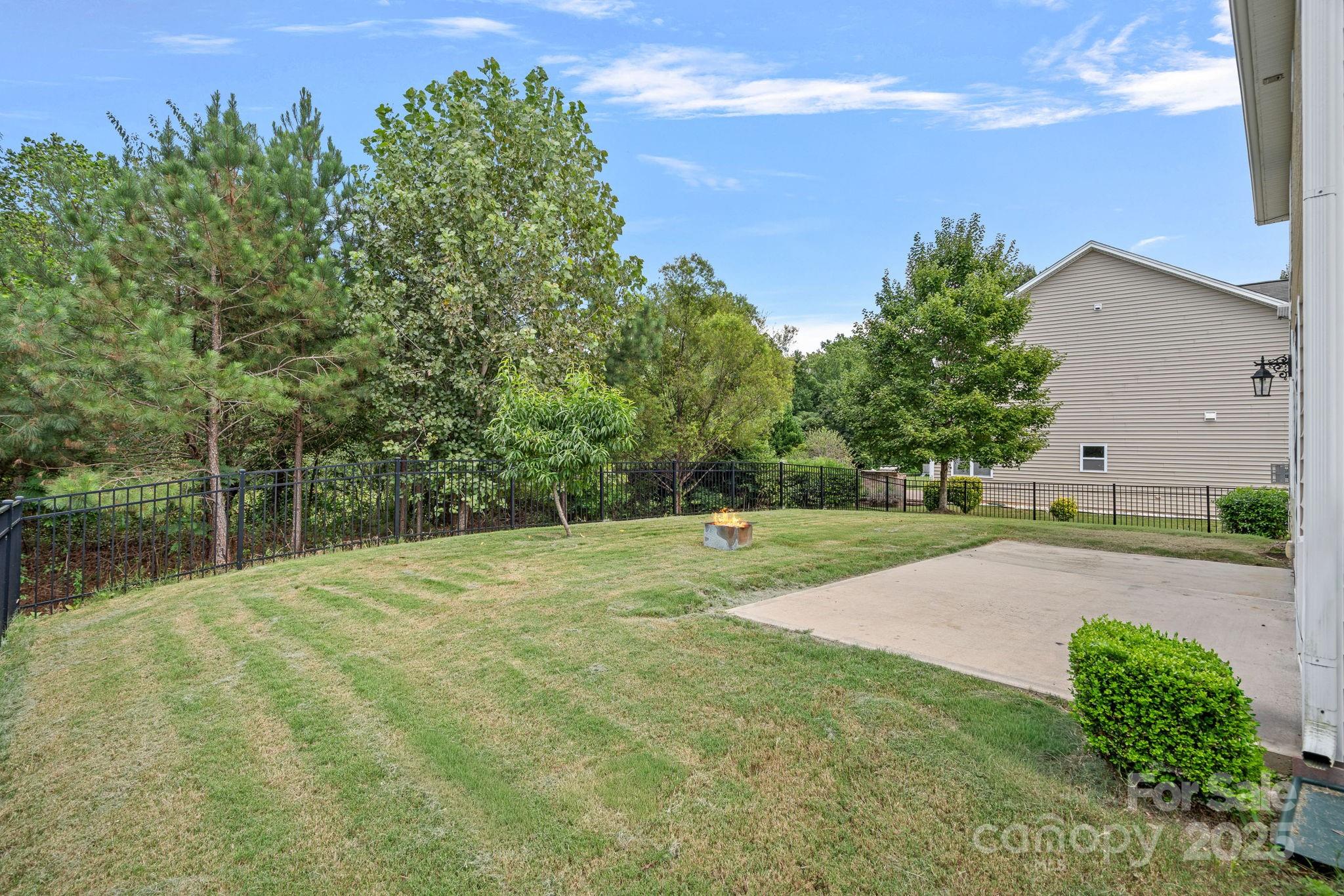 2079 Lakebridge Drive