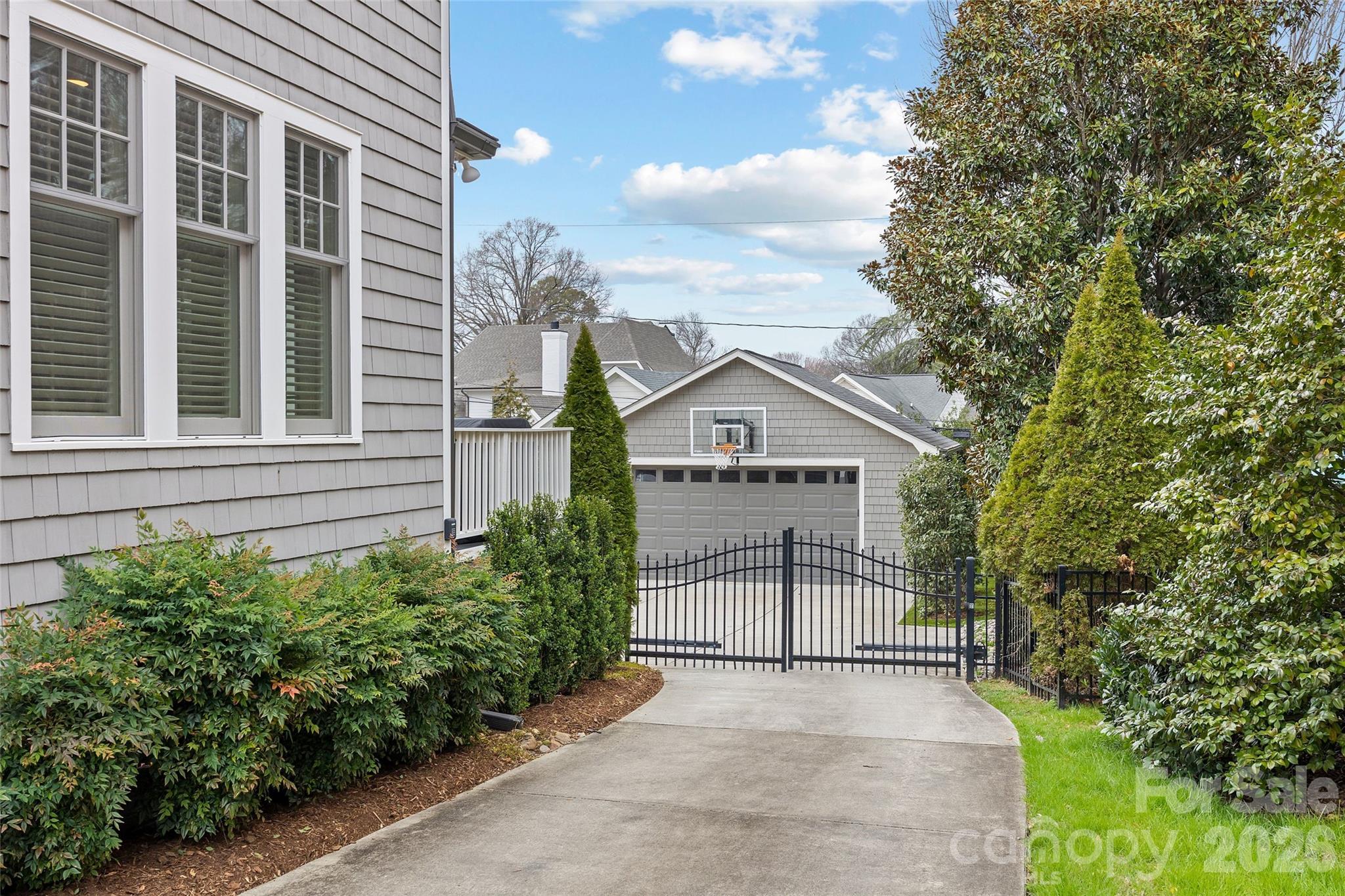 1407 Lilac Road