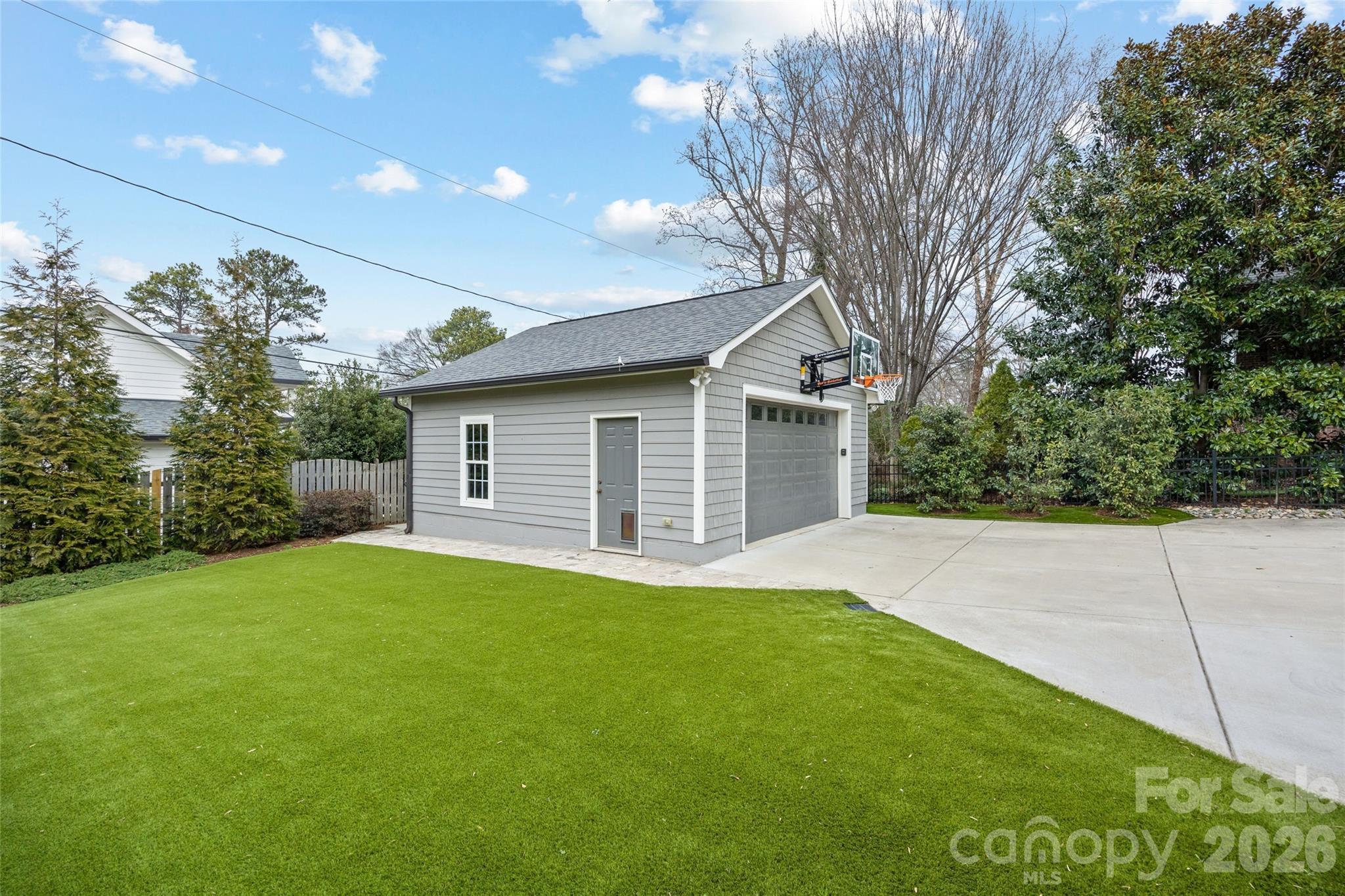 1407 Lilac Road