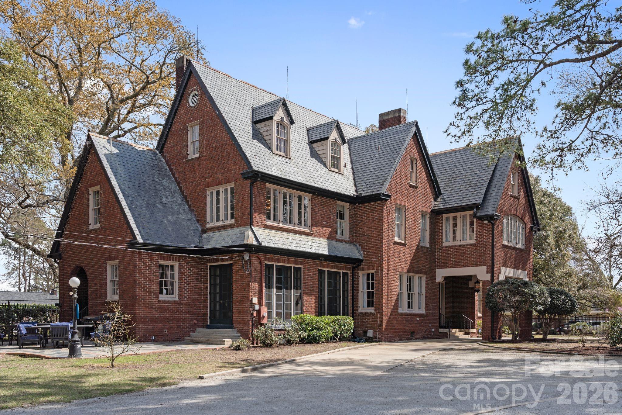 1503 Elm Street