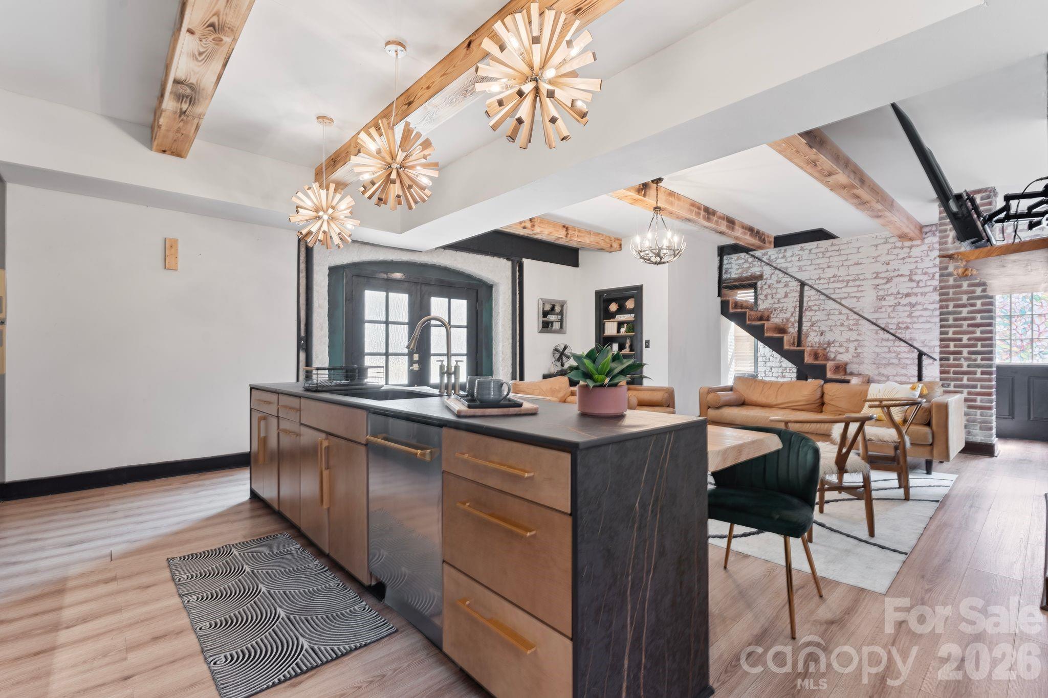 1503 Elm Street
