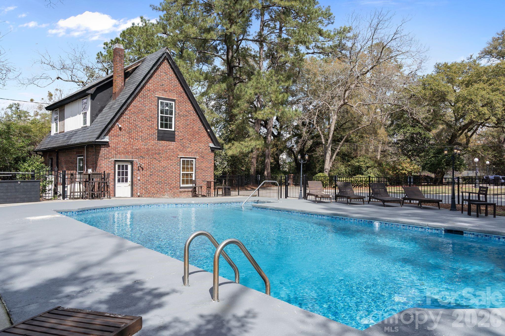1503 Elm Street