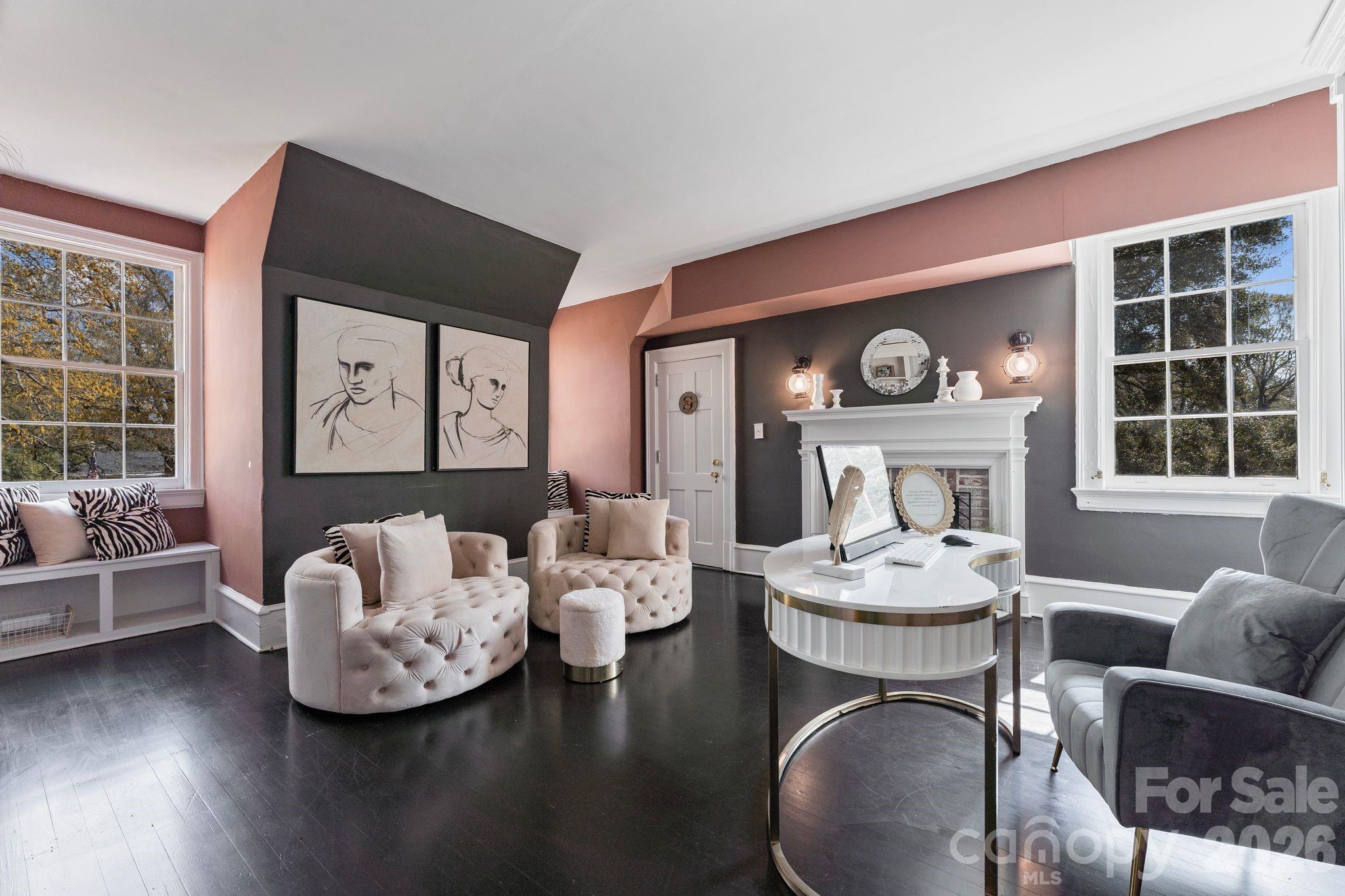 1503 Elm Street