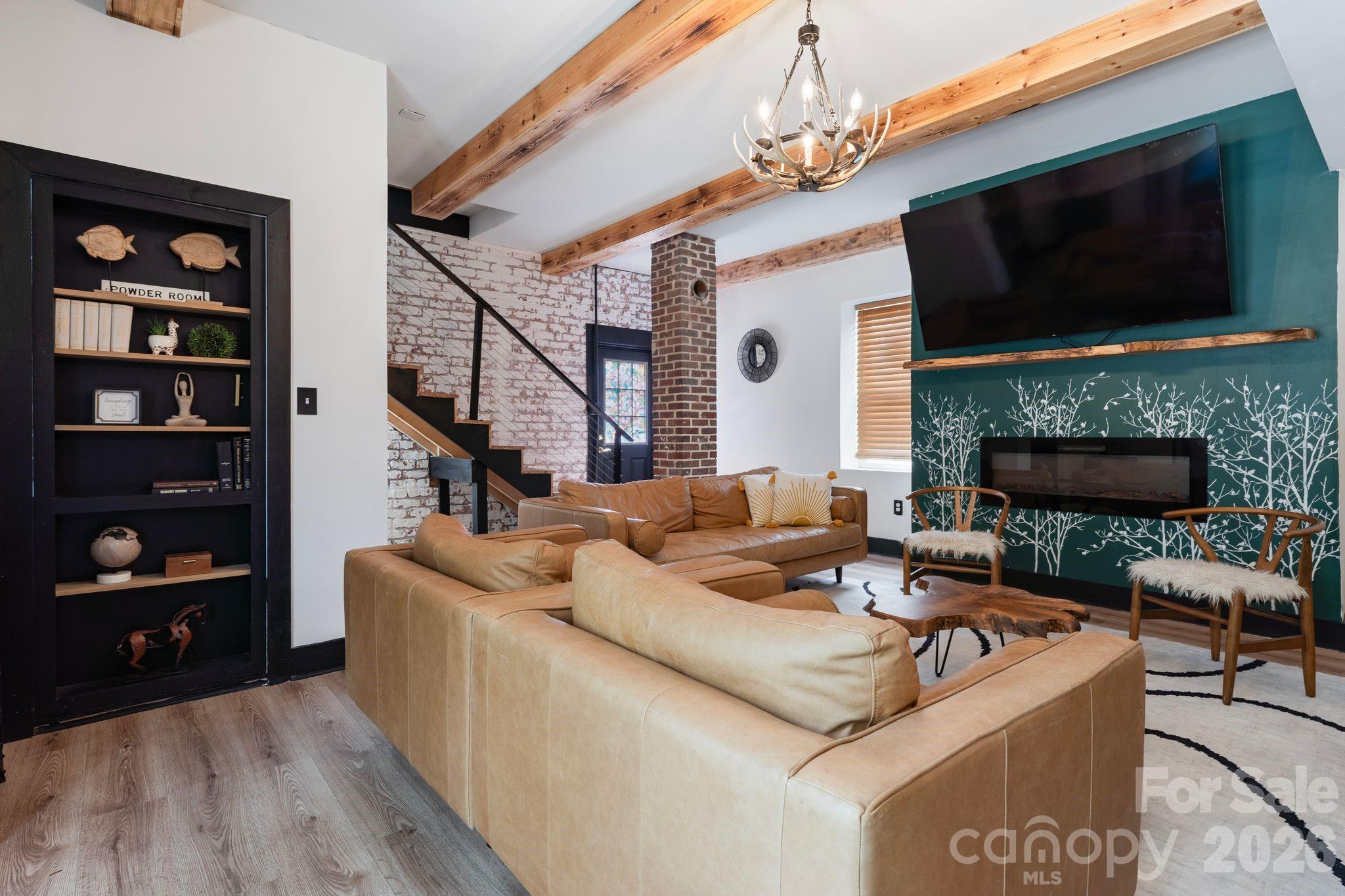 1503 Elm Street