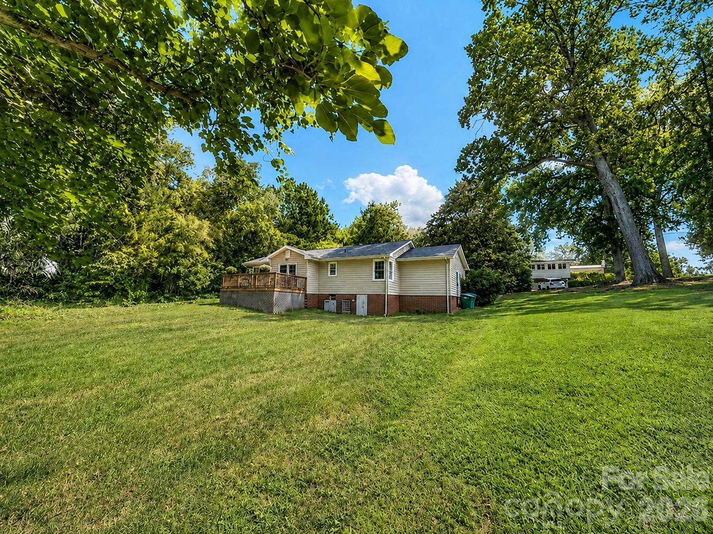 807 Yadkin Street