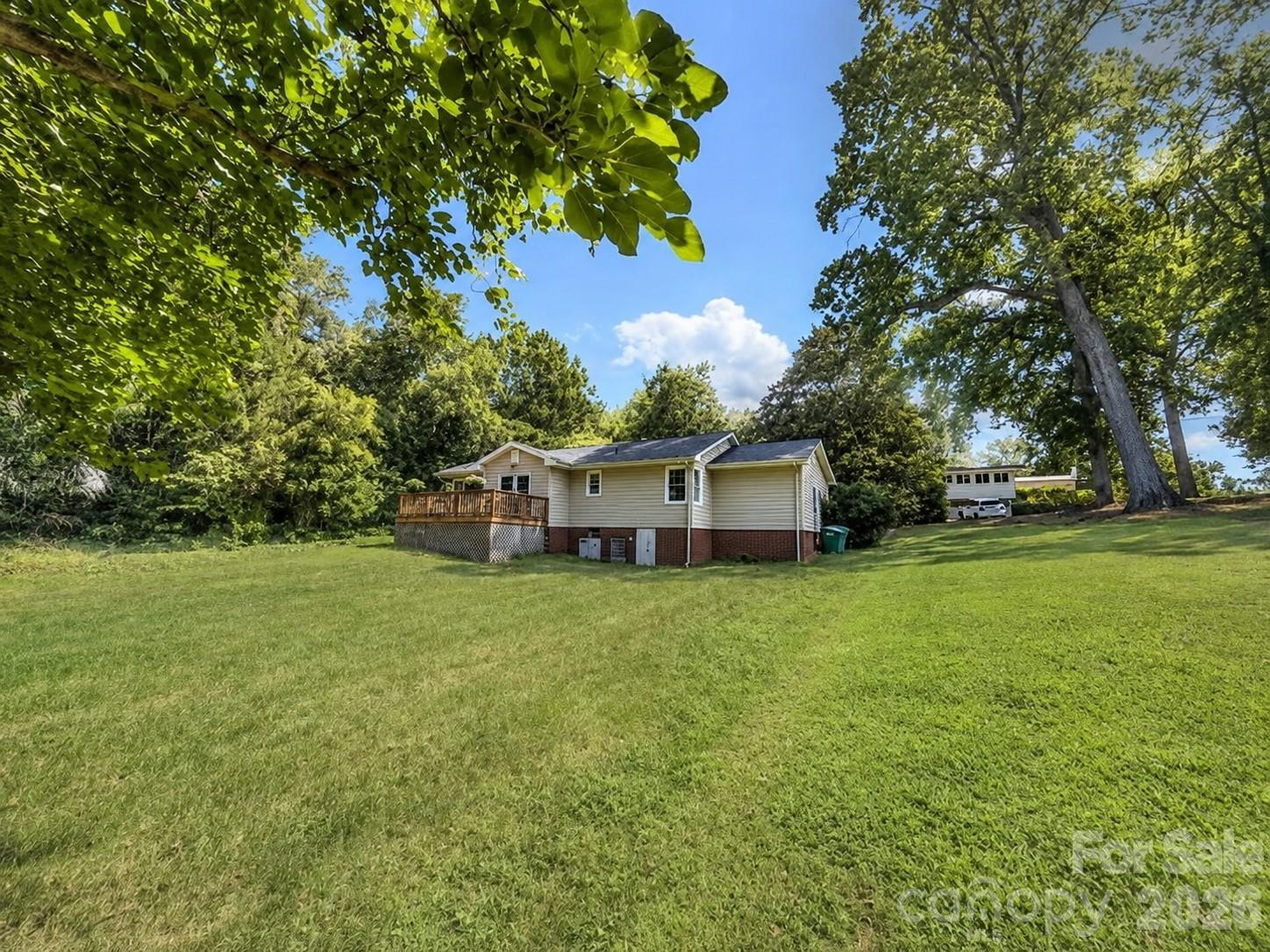 807 Yadkin Street