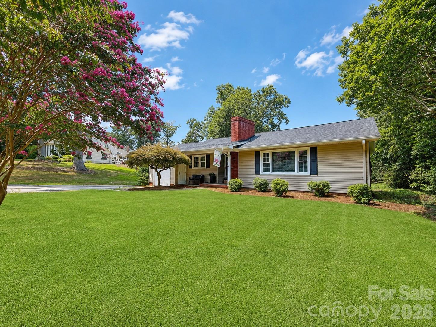 807 Yadkin Street