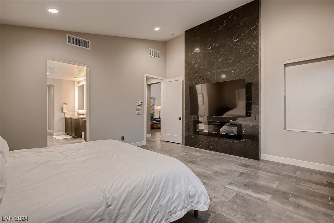 6802 Double Star Street