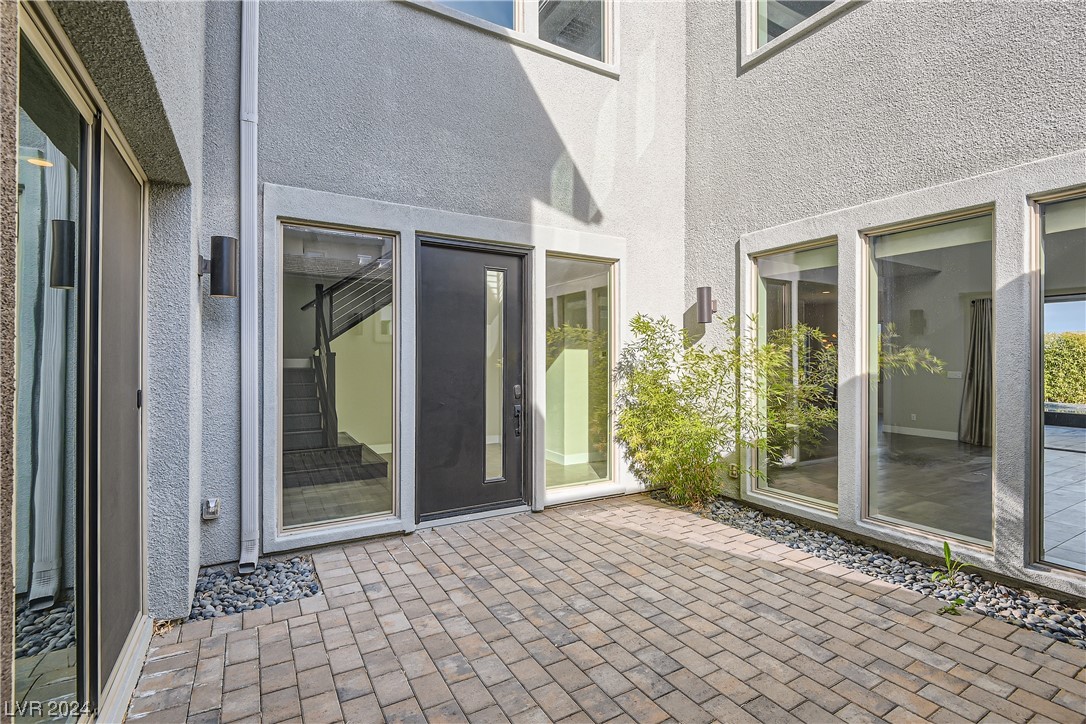 6802 Double Star Street