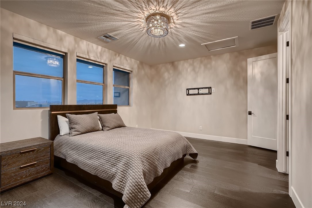 6802 Double Star Street