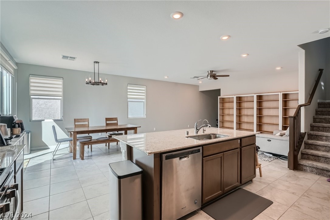 9277 Quartz Hills Avenue