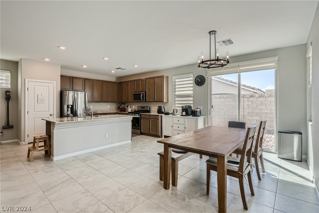 9277 Quartz Hills Avenue