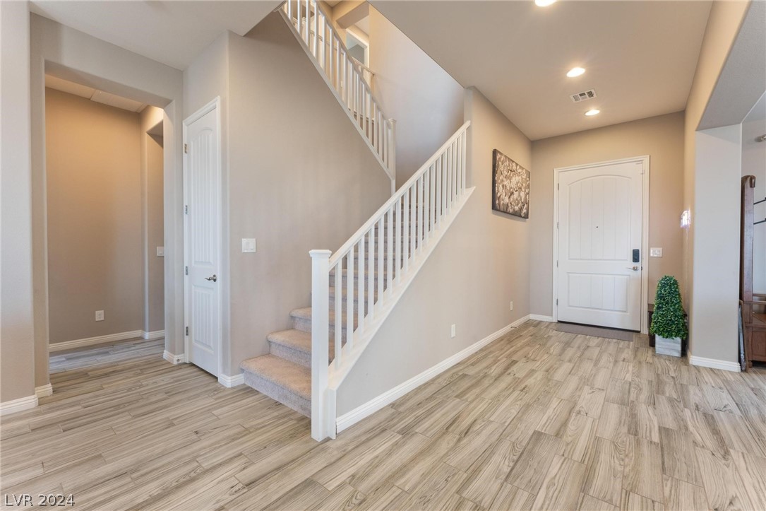 11851 Cogoleto Avenue