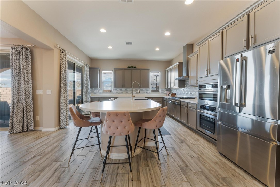 11851 Cogoleto Avenue