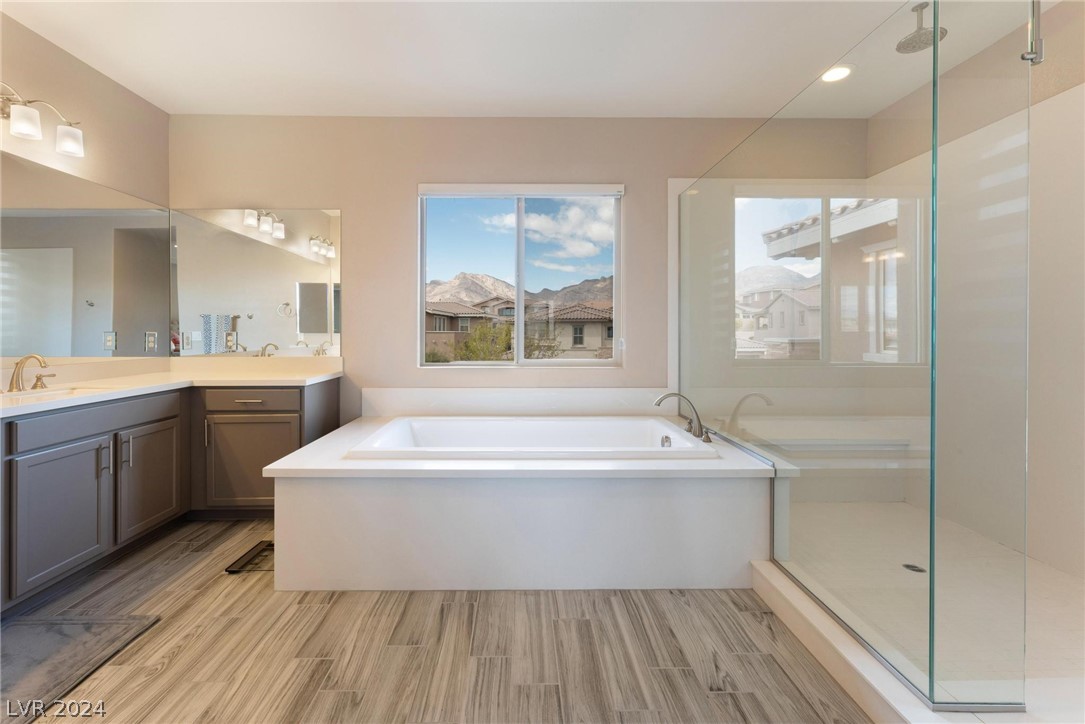 11851 Cogoleto Avenue