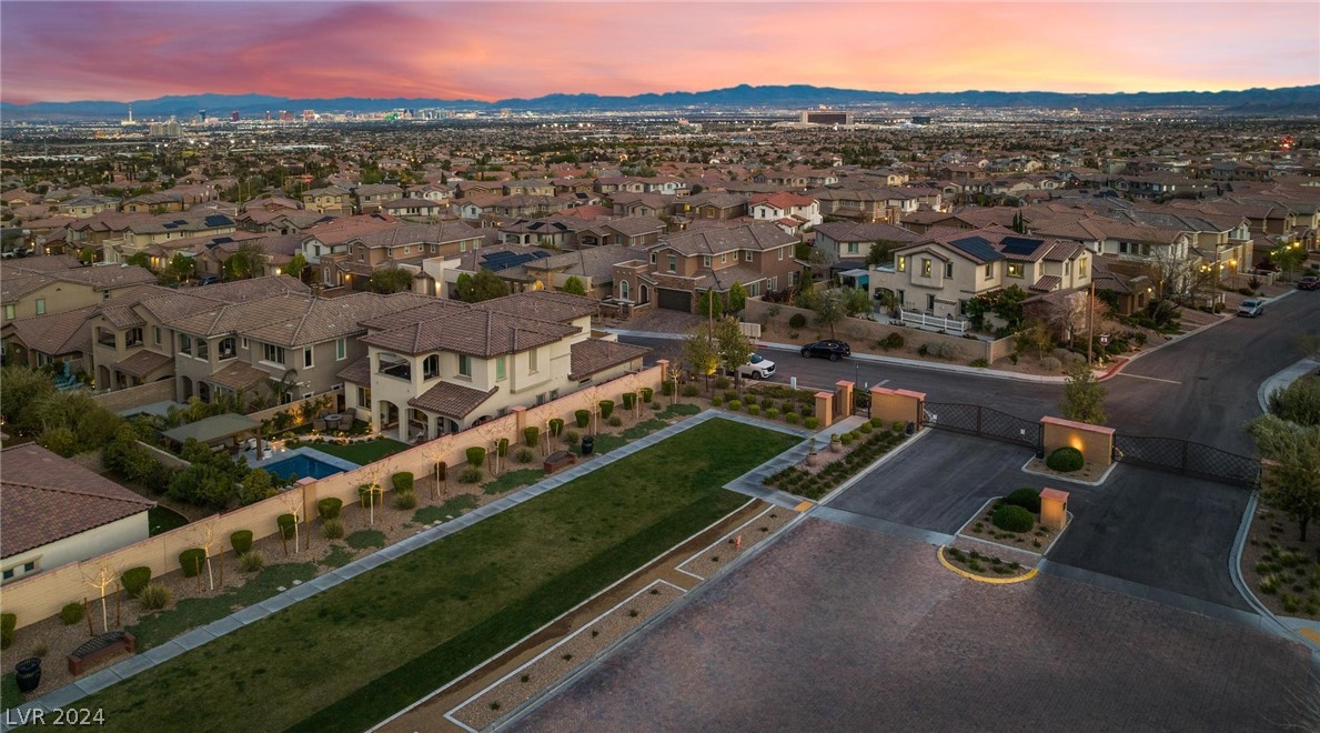 11851 Cogoleto Avenue