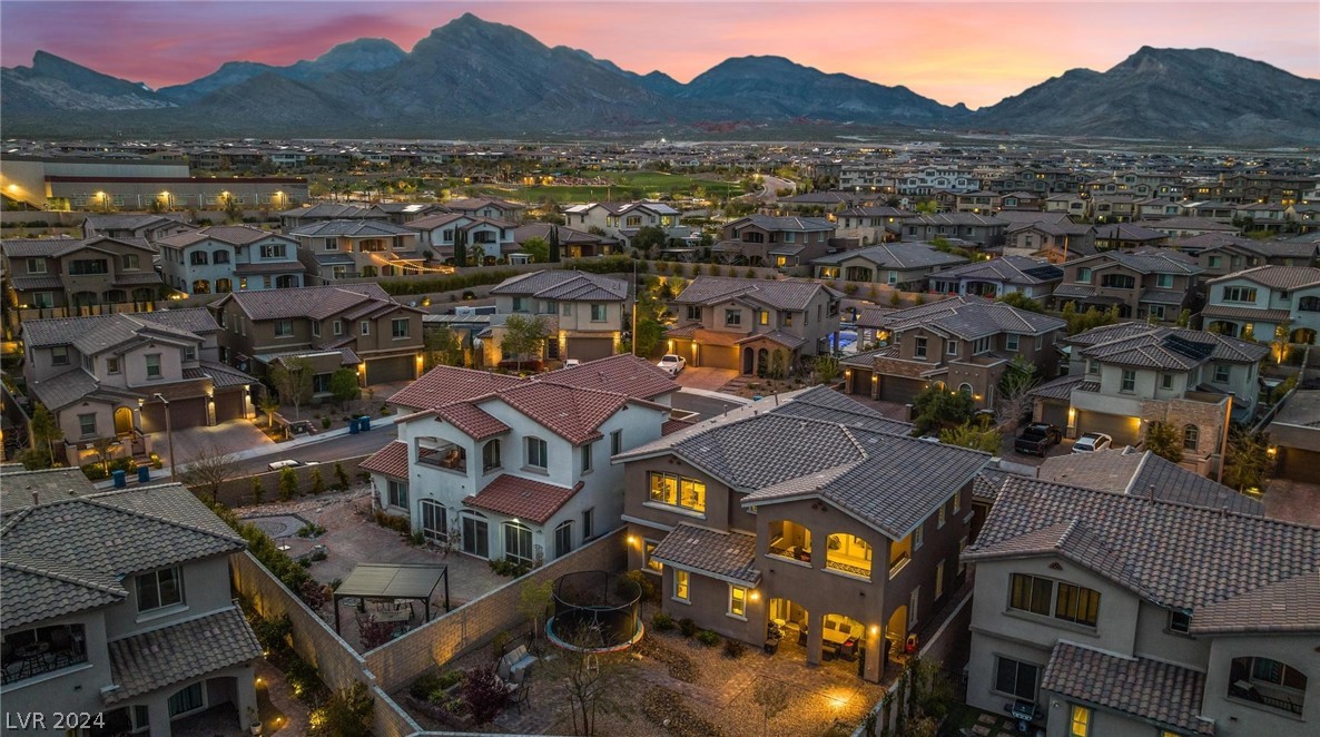 11851 Cogoleto Avenue