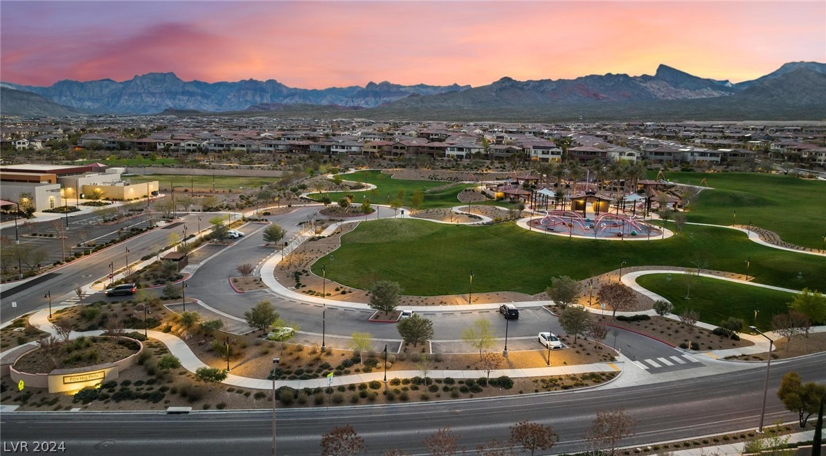 11851 Cogoleto Avenue