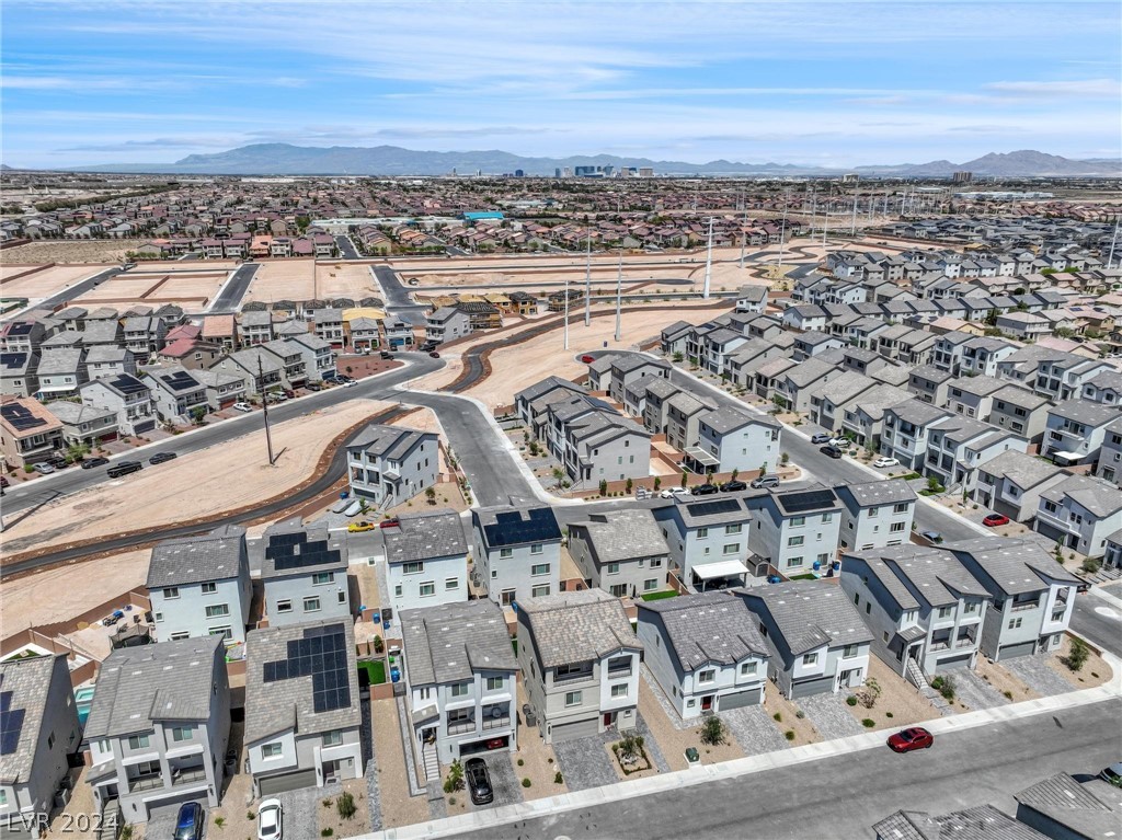 5809 Becklow Gardens Avenue