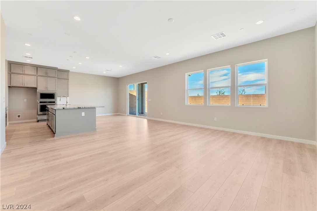 10434 Vista Argento Avenue