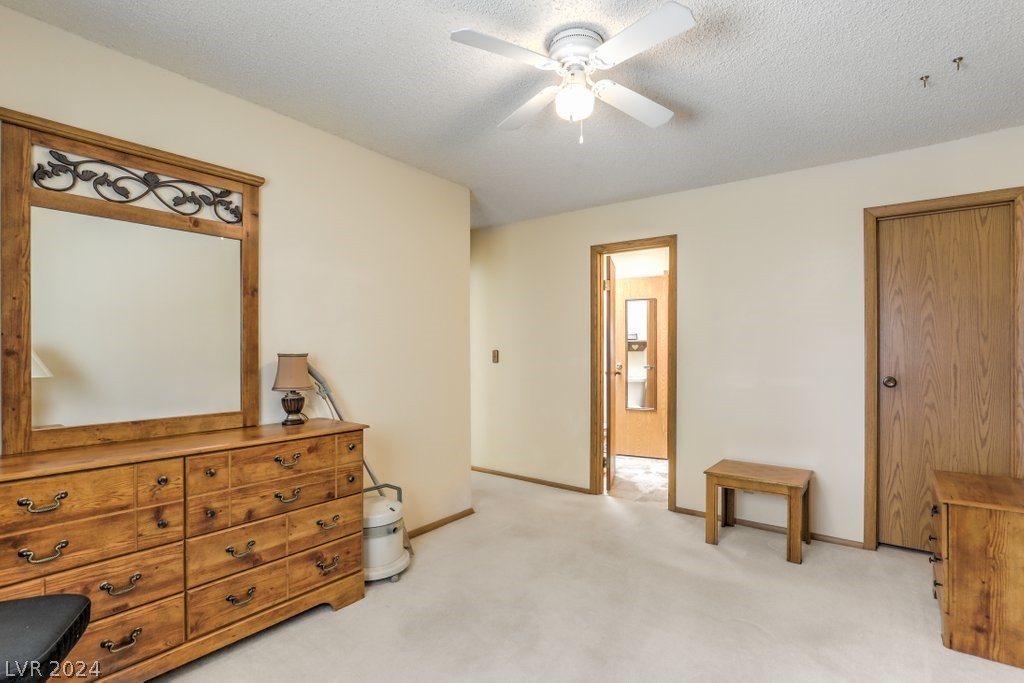 886 Stainglass Lane 886