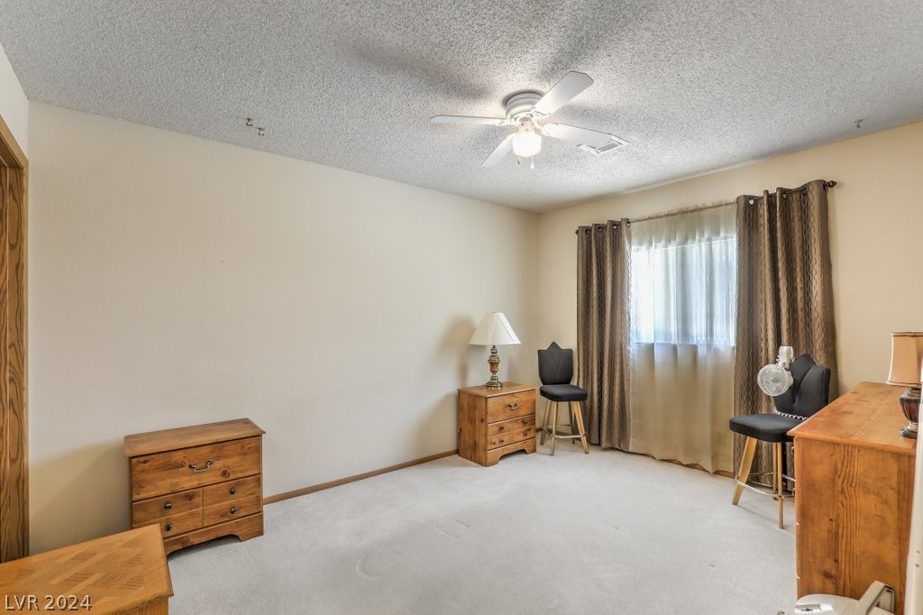 886 Stainglass Lane 886