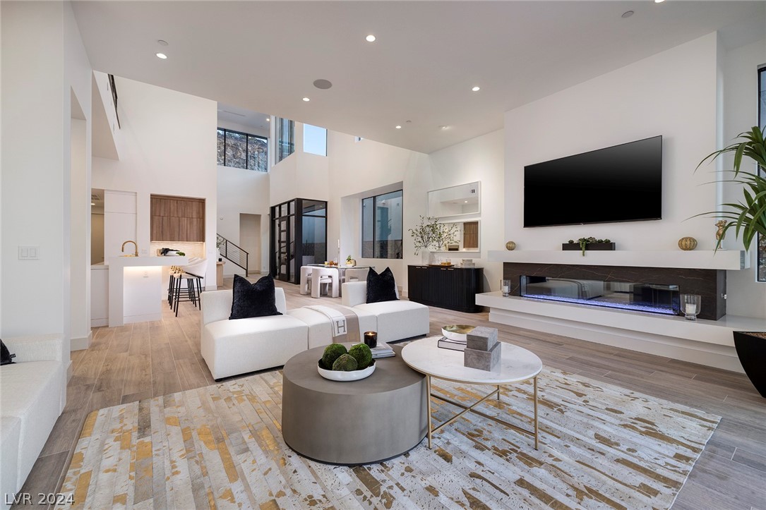 607 Overlook Rim Drive