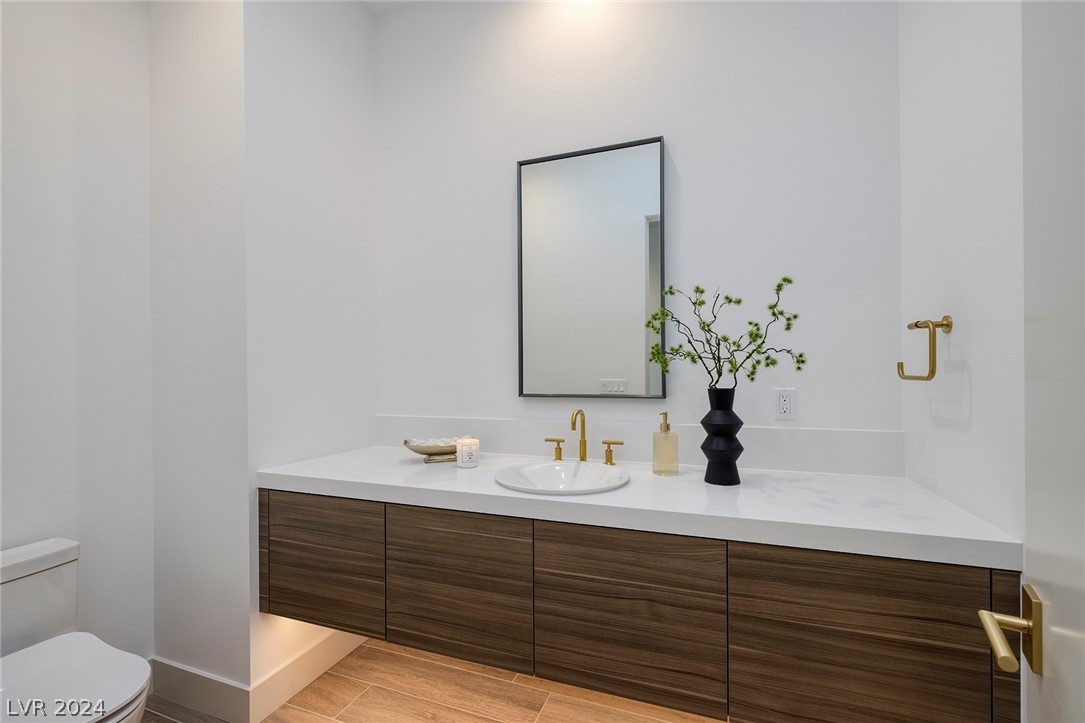 607 Overlook Rim Drive