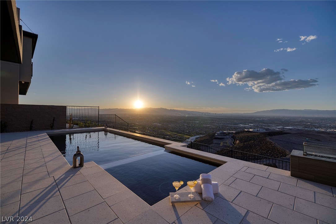 607 Overlook Rim Drive