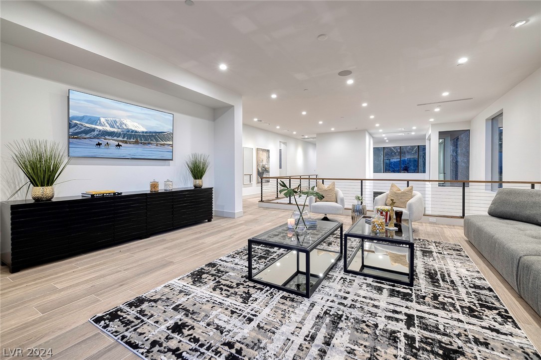 607 Overlook Rim Drive