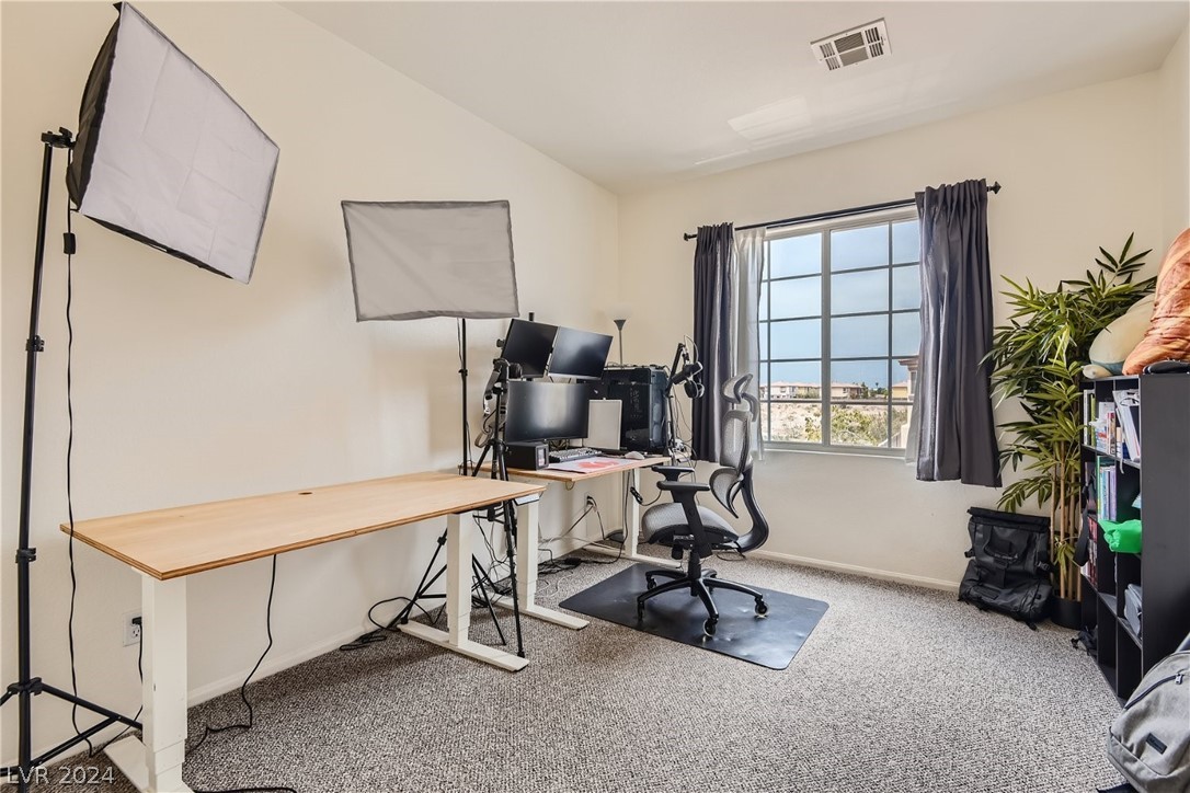 5099 Auburn Skyline Avenue