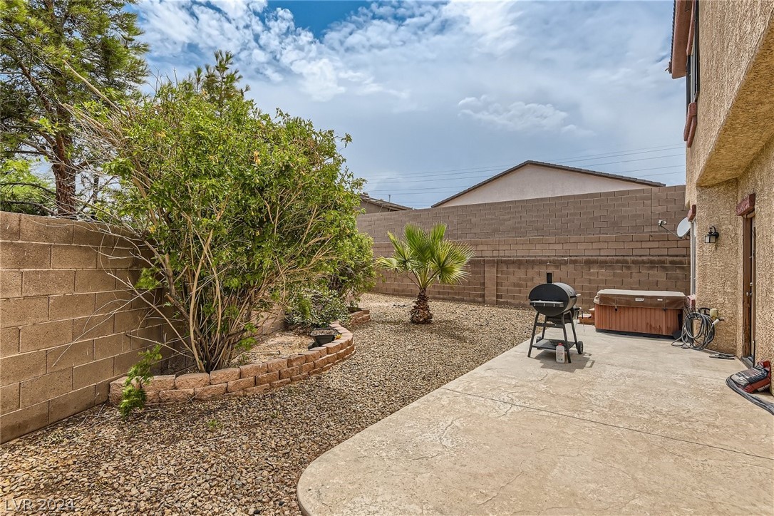 5099 Auburn Skyline Avenue