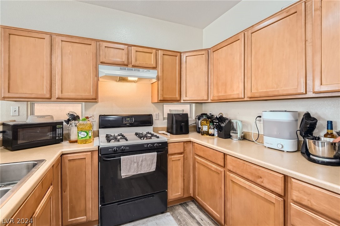 5099 Auburn Skyline Avenue