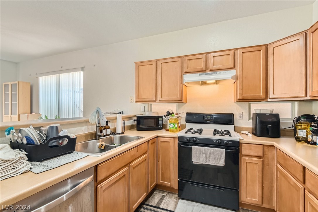 5099 Auburn Skyline Avenue