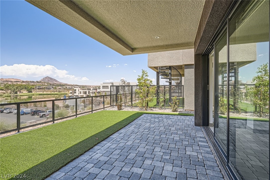 18 Promenade Isle Lane