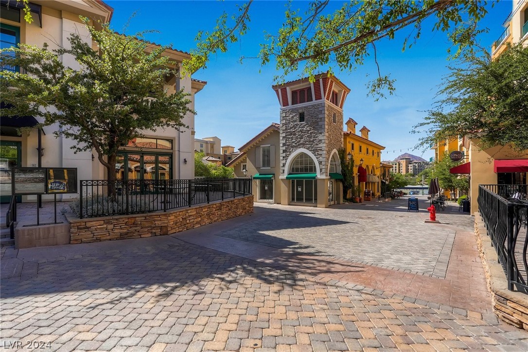 18 Promenade Isle Lane