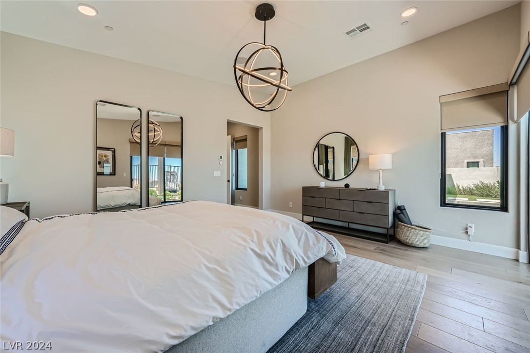 556 Vista Sunset Avenue