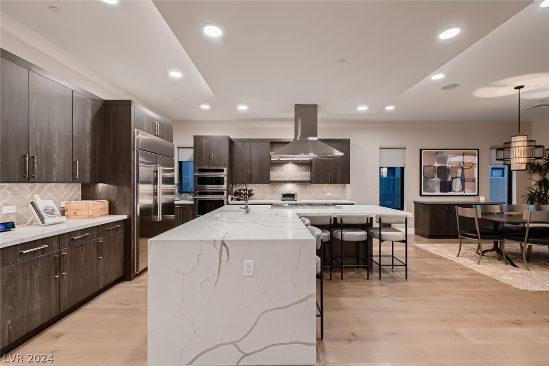 556 Vista Sunset Avenue