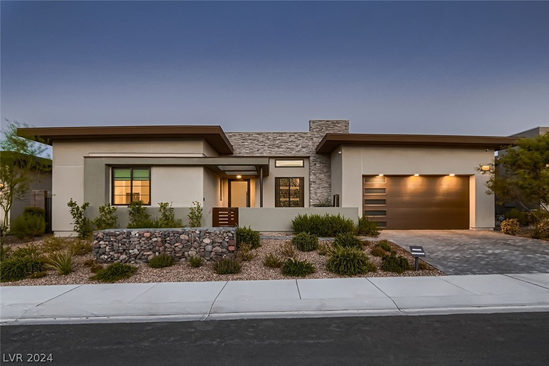 556 Vista Sunset Avenue