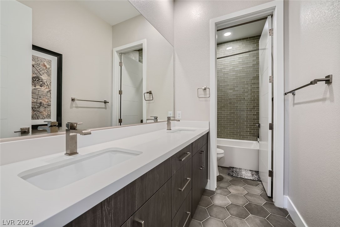 556 Vista Sunset Avenue