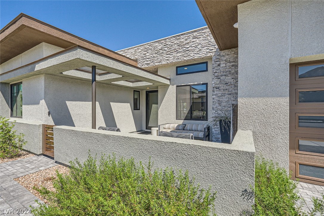 556 Vista Sunset Avenue