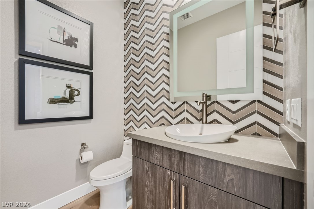 556 Vista Sunset Avenue