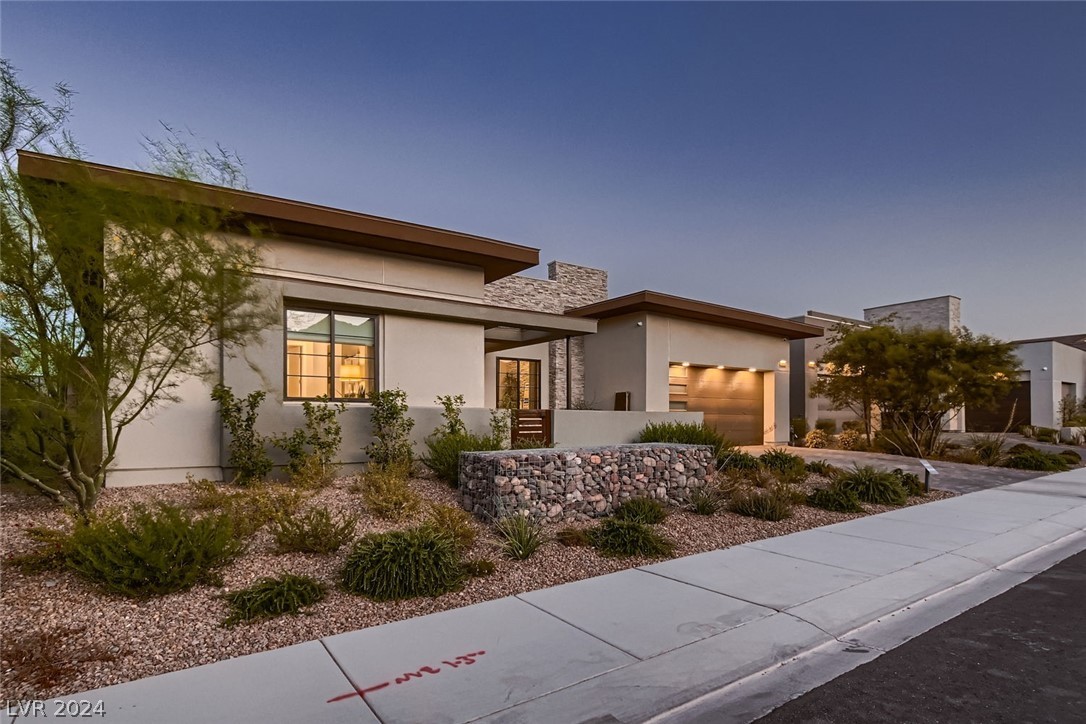 556 Vista Sunset Avenue