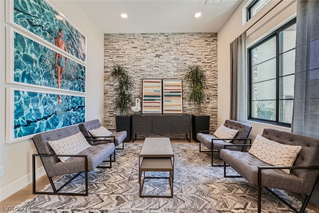 556 Vista Sunset Avenue