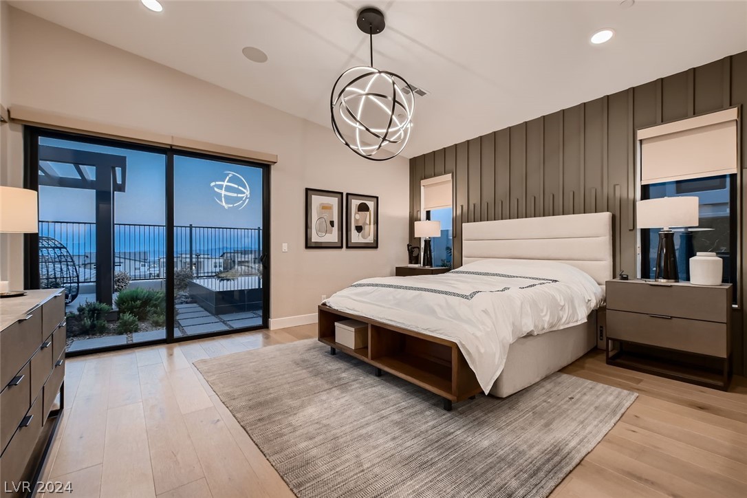 556 Vista Sunset Avenue