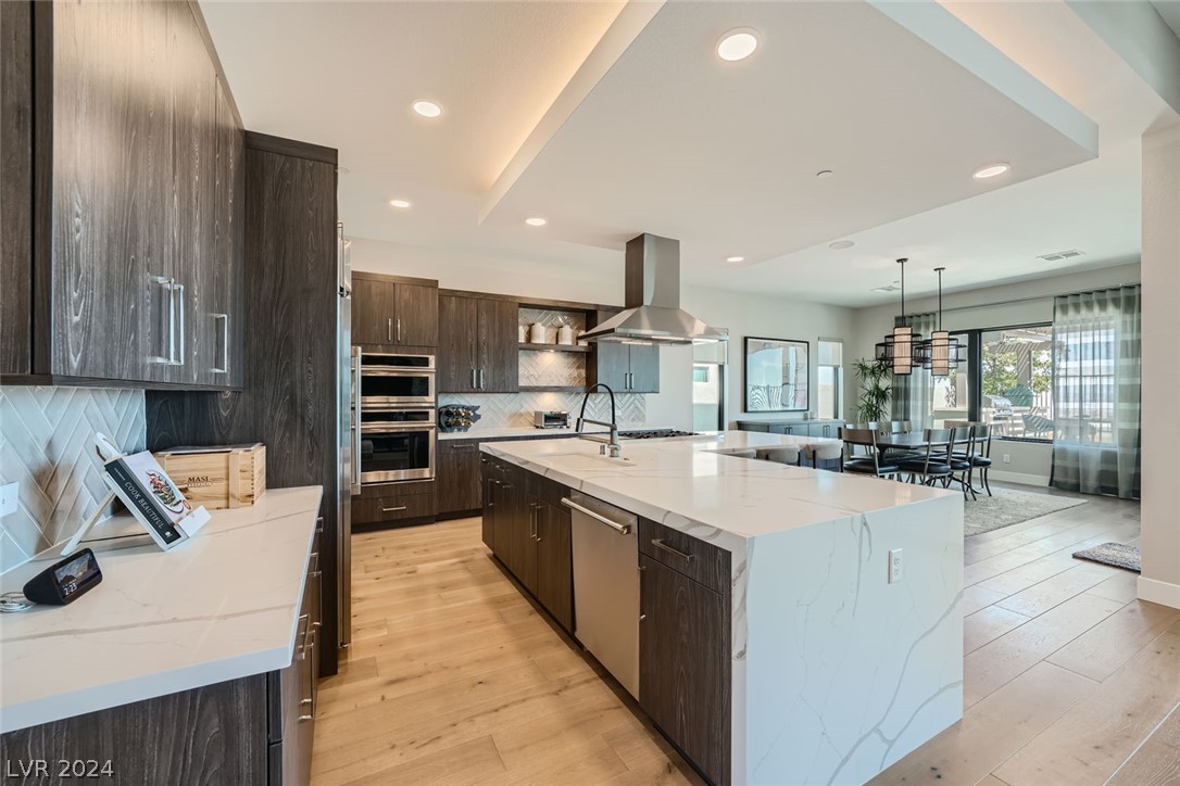 556 Vista Sunset Avenue