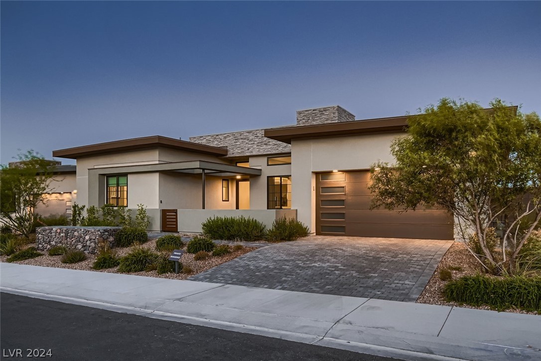 556 Vista Sunset Avenue